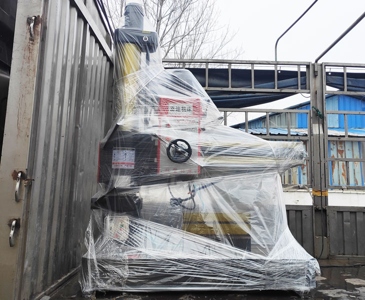 Z3040摇臂钻床