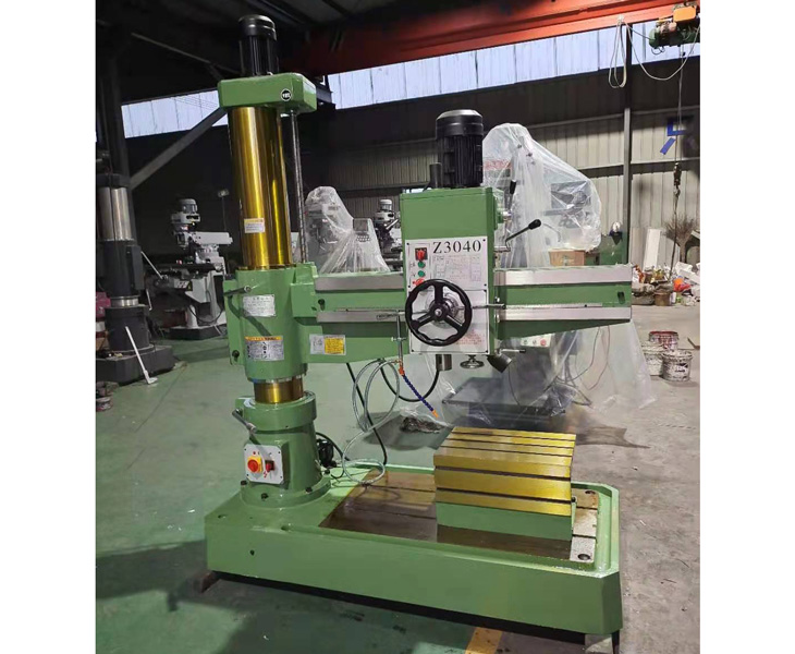 3040摇臂钻床