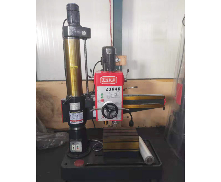 Z3040摇臂钻床