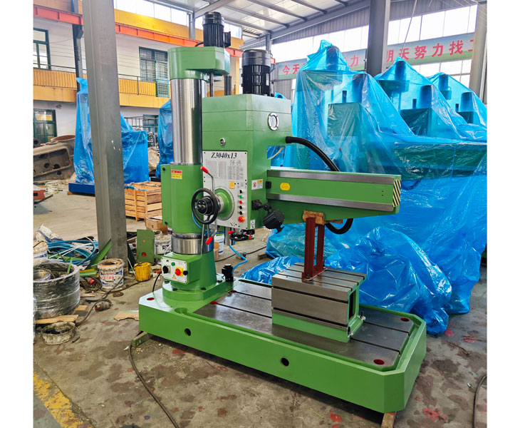 Z3040摇臂钻床