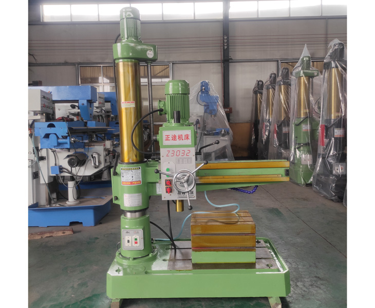 3032摇臂钻床