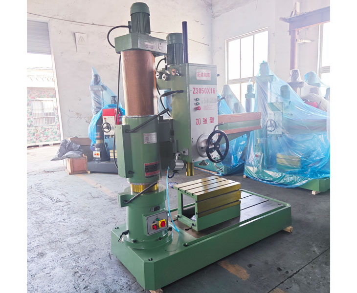 3050摇臂钻床