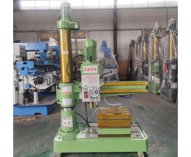 3032摇臂钻床