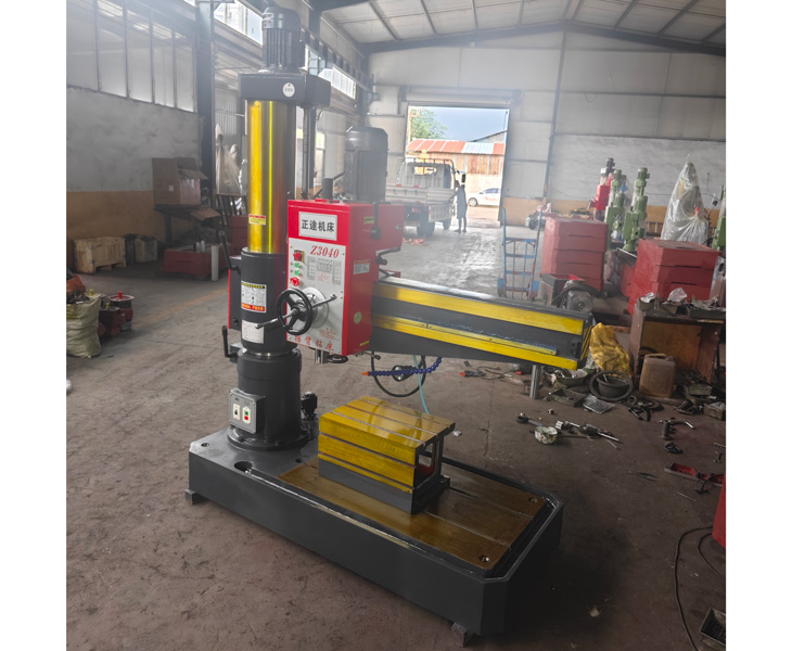 3040摇臂钻床